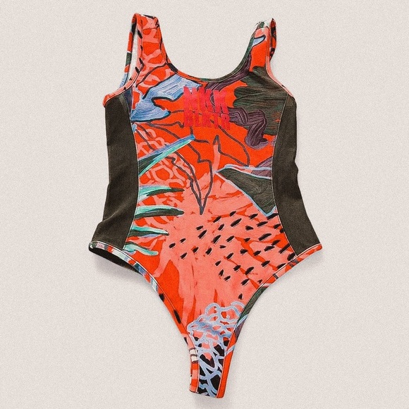 NIKKI BLACKKETTER X GYMSHARK SEASON 2 RARE PINEAPPLE THE PLUNGE BODYSUIT sz S - Picture 1 of 7